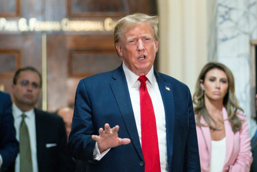 Trump mail voting order wins court pause Trump mail voting order wins court pause