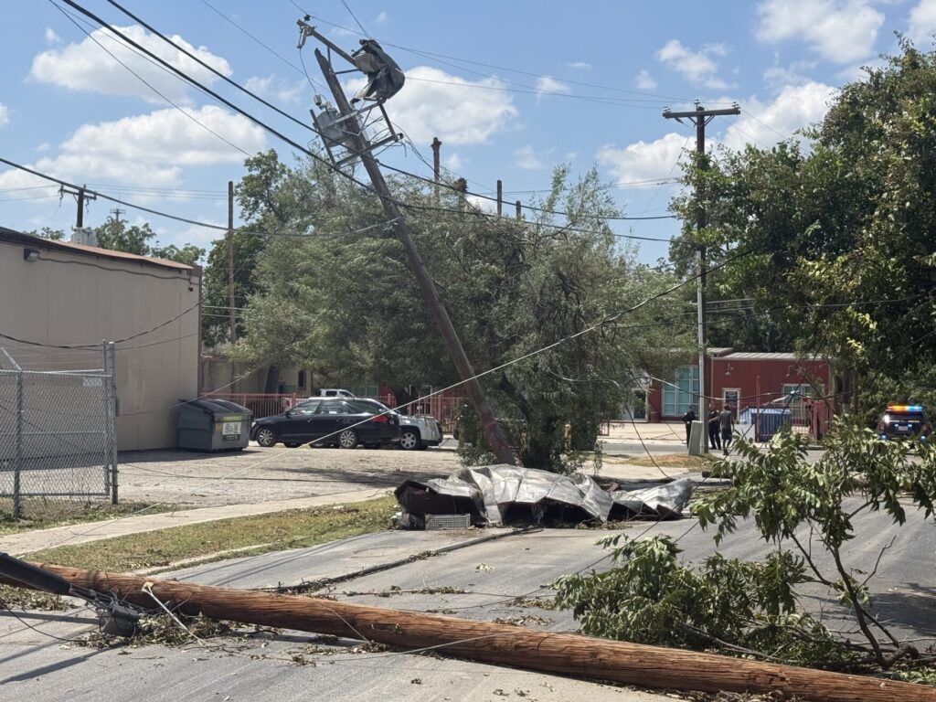 San Antonio Power Outages Persist After Storms San Antonio Power Outages Persist After Storms